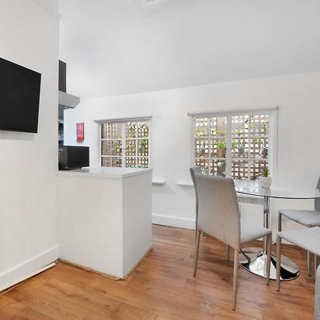 2 Bed Piccadilly Apartment 1 London Exterior foto