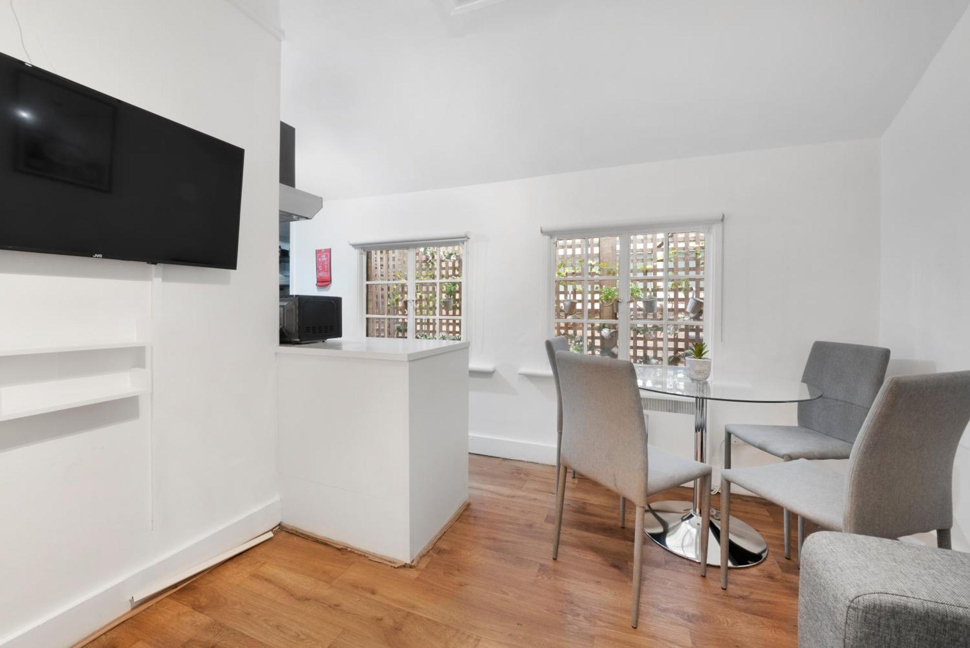 2 Bed Piccadilly Apartment 1 London Exterior foto